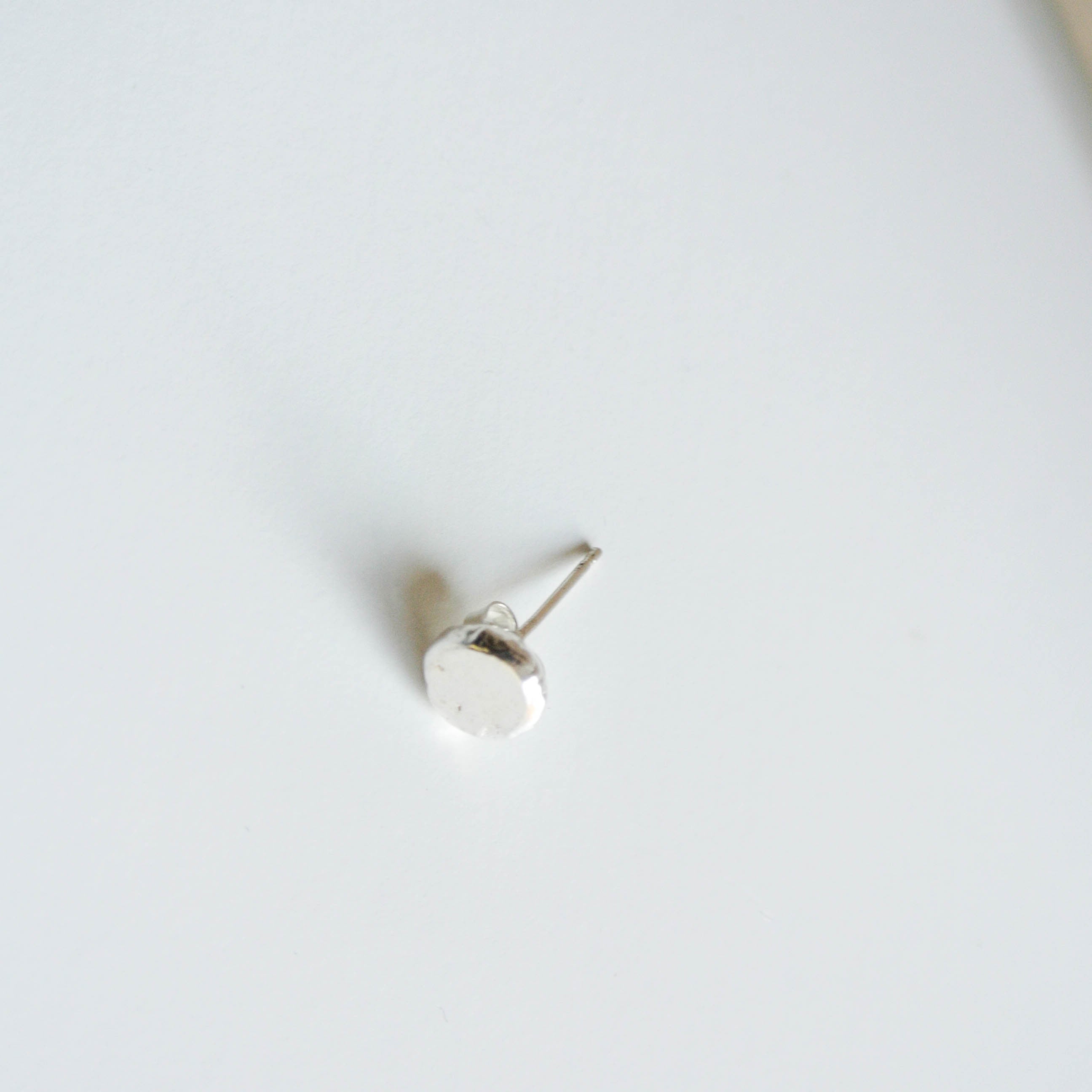 Men's Argentium Silver Stud Post Earring 7mm wide - The Pink Locket
